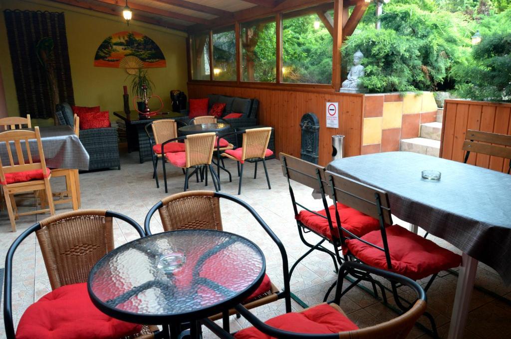 Flamingo Vendeghaz Bed & Breakfast Eger Exterior photo