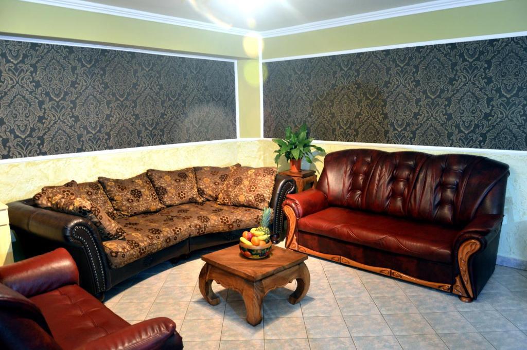 Flamingo Vendeghaz Bed & Breakfast Eger Exterior photo